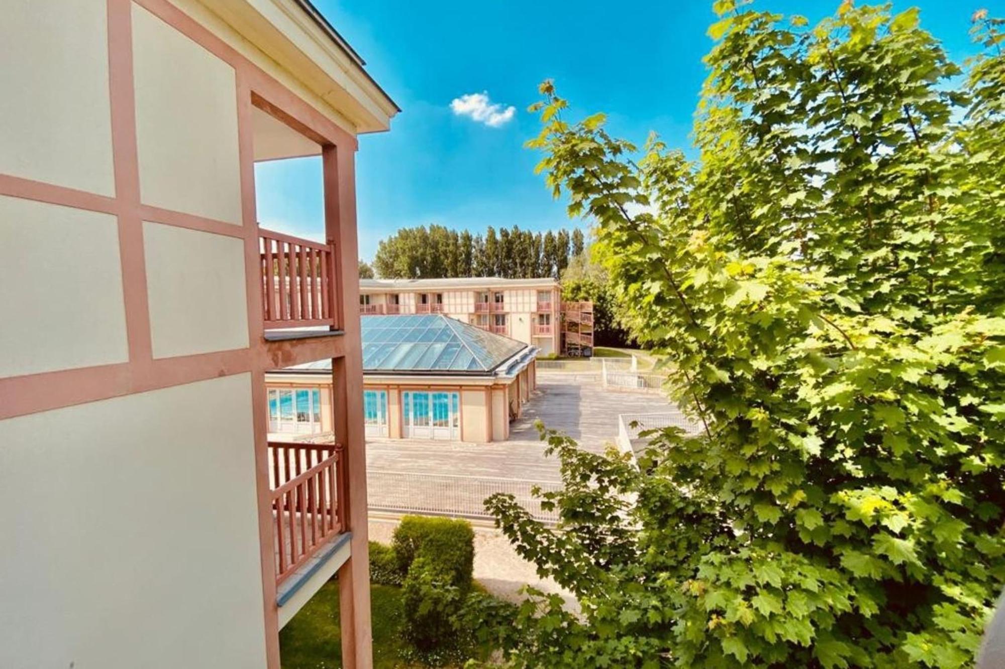 6-Person Apartment With Swimming Pool Tennis Court And Free Parking 25 Le Touquet Екстер'єр фото